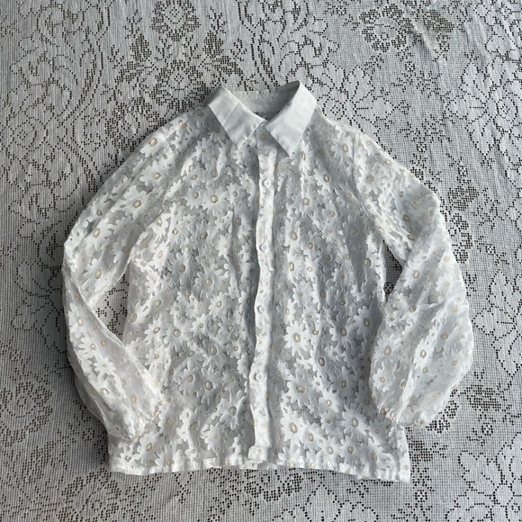 Women’s vintage white daisy blouse size small/medium - Picture 1 of 3